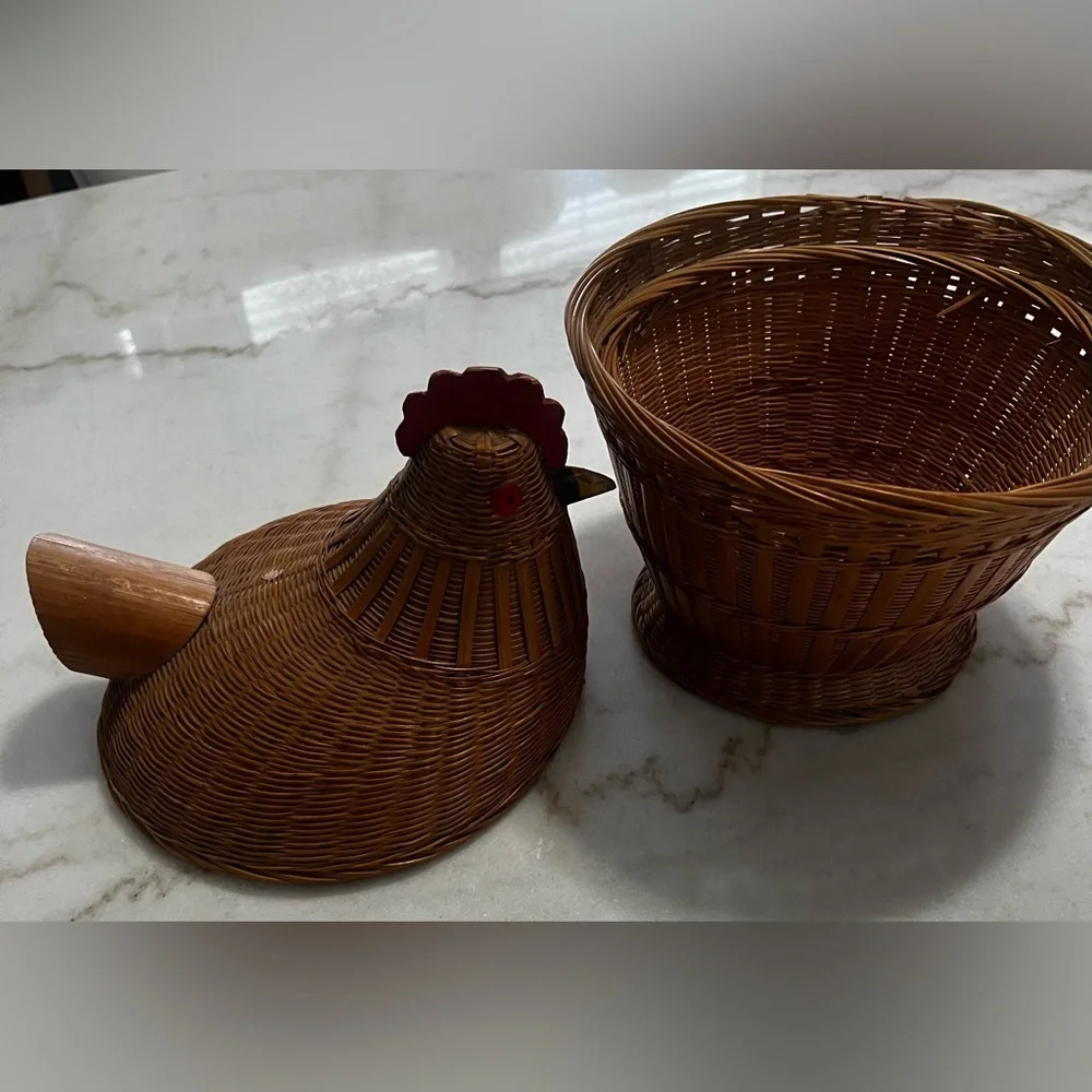 Vintage Chicken Folk Art Wicker Wood Bamboo Lidded Egg Basket Handwoven 1960’s